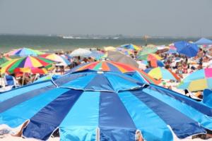 Czy wyraźna zgoda pracodawcy na urlop, w tym urlop na żądanie, jest konieczna?