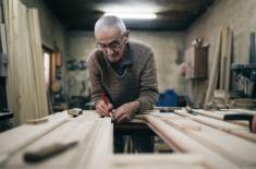 Silversi chcą pracować coraz dłużej. Badanie PARP i UJ