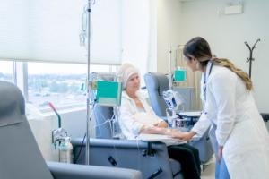 Program lekowy dla pacjentek z rakiem szyjki macicy rozwija się za wolno