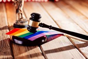 Tożsamość płciowa znika z noweli dotyczącej mowy nienawiści