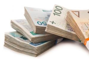 Sędzia SN pozywa swój sąd o waloryzację uposażenia, sprawy są zawieszane