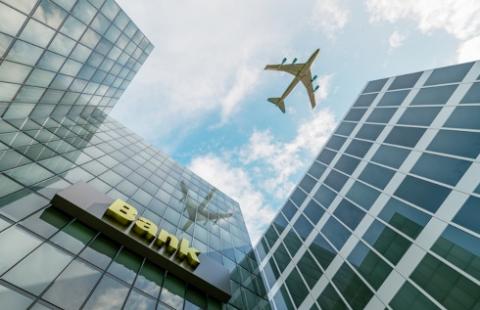 Prawo lotnicze paraliżuje stolicę, NSA ratuje Warszawę