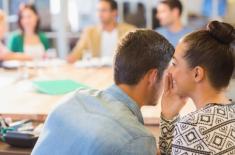 Rodzic zgłaszający nieprawidłowości w szkole ze statusem sygnalisty?