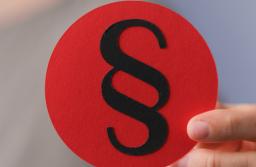 Adwokaci i radcowie bez prawa do wynagrodzeń za dyżury obrończe, ale MS rozważy zmiany