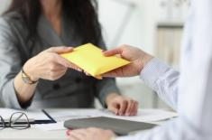 Polska znowu spadła w rankingu korupcji Transparency International