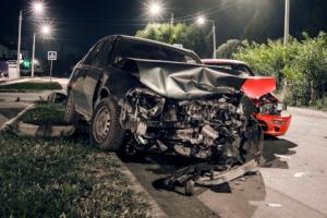 Legalna definicja nielegalnego wyścigu. Widz także może być ukarany