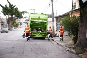 Rada gminy ma ustalić stawkę, a nie opłatę za gospodarowanie odpadami komunalnymi
