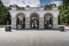 Pieniądze z MON dla samorządów na budowę i remonty pomników tylko z konkursu