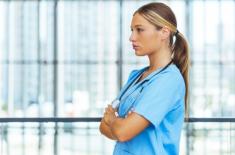 Sąd apelacyjny potwierdza - pensja pielęgniarki może zależeć od wykształcenia