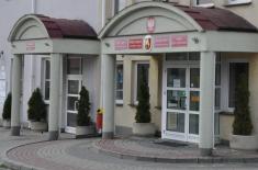 W razie bezkrólewia w gminie, interreksem – sekretarz