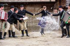 Inwazyjne zabawy świąteczne: są poszkodowani, kary nie ma