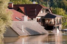 Specustawa powodziowa z nowelizacją: szerszy katalog świadczeń i ułatwienia dla powodzian