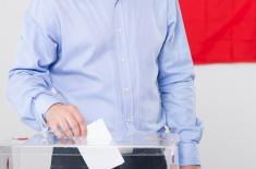 Dlaczego karta wyborcza ma ścięty prawy róg?