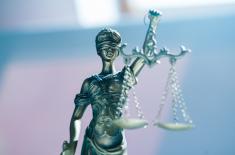 Upadłości konsumenckie zalewają sądy. MS chce uniknąć „scenariusza frankowego”