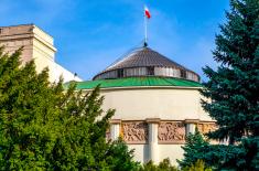 Poseł reprezentuje naród, a nie partię - choć z jej list może później nie wystąpić