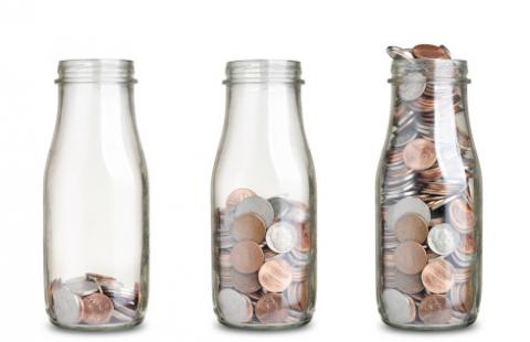 System kaucyjny. Wiceminister klimatu chce włączyć szklane butelki jednorazowe