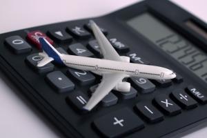 Zakaz dotowania połączeń lotniczych? Pomysł prezydenta nie jest taki prosty