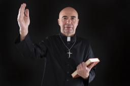 WSA: Wynagrodzenie kapelana szpitalnego jest jawne