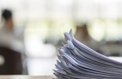 Senat: Centralny Rejestr Umów bez limitu wartości i wcześniej