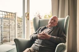 Bon senioralny przez pierwsze trzy lata tylko od 80. roku życia