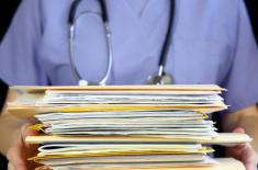 Dokumentacja medyczna elektroniczna także w szkole, ale kto za to zapłaci?