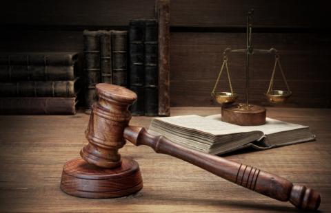 Sędzia powinien być w stanie spoczynku a orzeka dalej - wyroki będą podważane