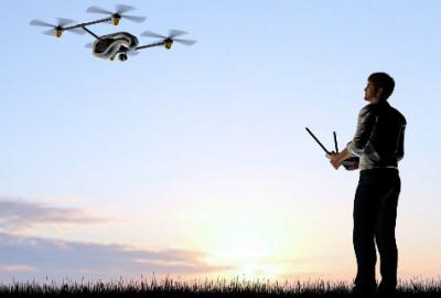 Zmiana przepisów o dronach. Niektóre polecą tylko z polisą