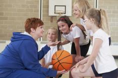 Dziesięciolatek przeciwko piętnastolatkowi? O łączeniu klas na wf decyduje szkoła