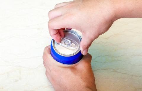 Rzecznik MŚP: Kto pobiera kaucję przy zamówieniu posiłku z dostawą?