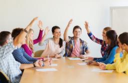 Spada liczba sporów zbiorowych i zakładowych układów zbiorowych pracy