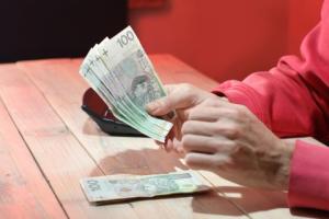 Reprezentacja samorządów krytycznie o skali podwyżek wynagrodzeń w JST