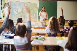 Kurator może unieważnić decyzję o nadaniu stopnia awansu, jeżeli stwierdzi rażące naruszenie prawa