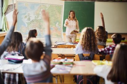 Kurator może unieważnić decyzję o nadaniu stopnia awansu, jeżeli stwierdzi rażące naruszenie prawa