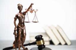 Między kryzysem a odbudową. Prawa człowieka i praworządność w orzecznictwie sądów w 2025 roku