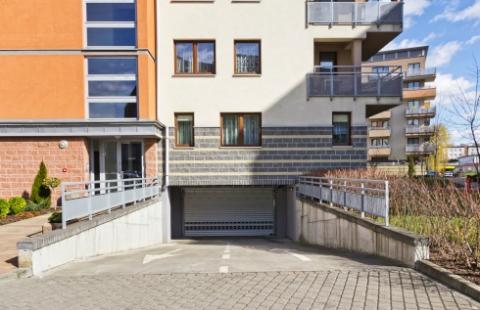 Pinezka w aplikacji "gdziesieukryć", czyli uciec, ale dokąd?