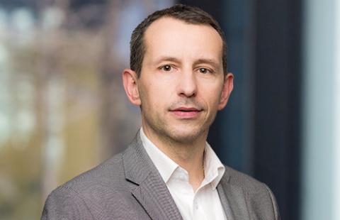 Czy więzy rodzinne są ważniejsze od wydania ściganego w ramach ENA?