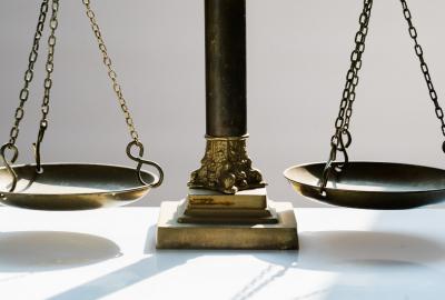 Jednorazowe nagrody na osłodę dla pracowników sądów, a ci czekają na ustawę