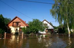 MF: W 2026 r. darowizny dla powodzian nadal bez podatku