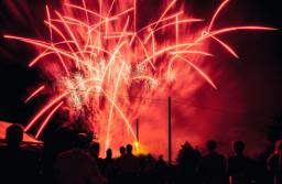 Wojewoda: Gmina nie może zakazać używania fajerwerków przez cały rok