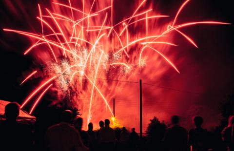 Wojewoda: Gmina nie może zakazać używania fajerwerków przez cały rok