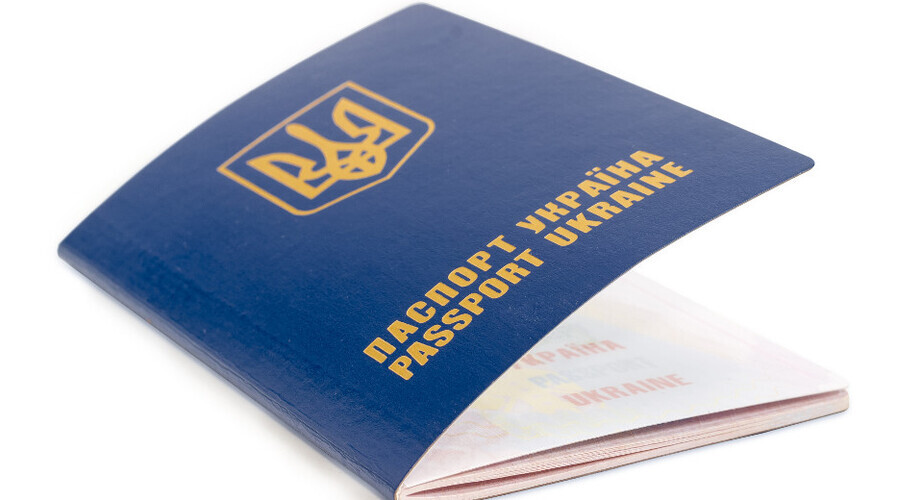 Miasta czekają na czytniki i organizują kolejki w sprawie PESEL dla uchodźców