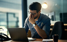 biznes mezczyzna zmeczony