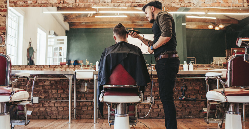 Prokuratura bada, czy dyrektor szpitala mógł urządzić zbiorowe strzyżenie