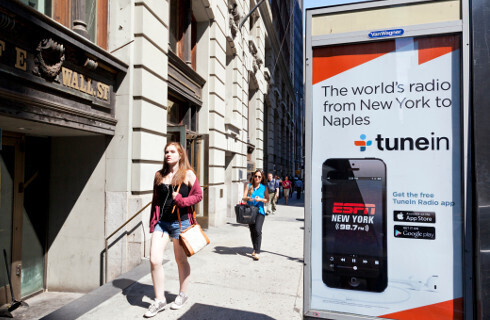 Hot dog za złotówkę do paczki papierosów - Żabka przekroczyła granice etyki