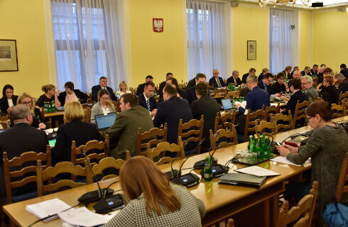 posiedzenie komisja finansow publicznych