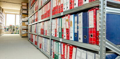 teczki segregatory dokumenty akta