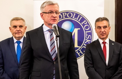 Samorządowcy zaczynają świętować 30-lecie i domagają się rekompensat strat w dochodach