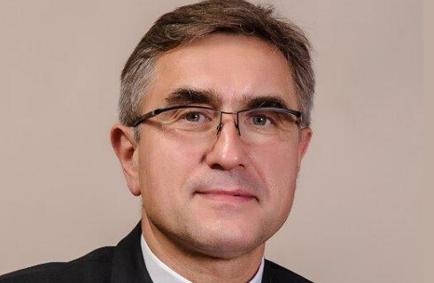 Rektor UKSW: Zaczynamy kształcić lekarzy i pielęgniarki, w planach szpital ze sztuczną inteligencją