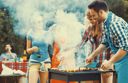 Głośna impreza i zwisające gałęzie, czyli o co spierają się sąsiedzi