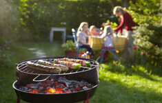 grill rodzina ogrod